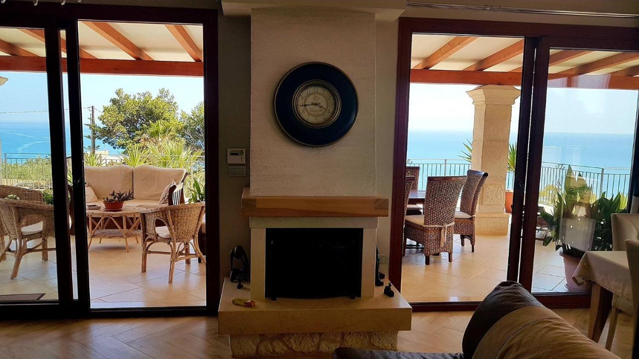 מרינה די פלמה B&B Terrazze Chiaramontane מראה חיצוני תמונה